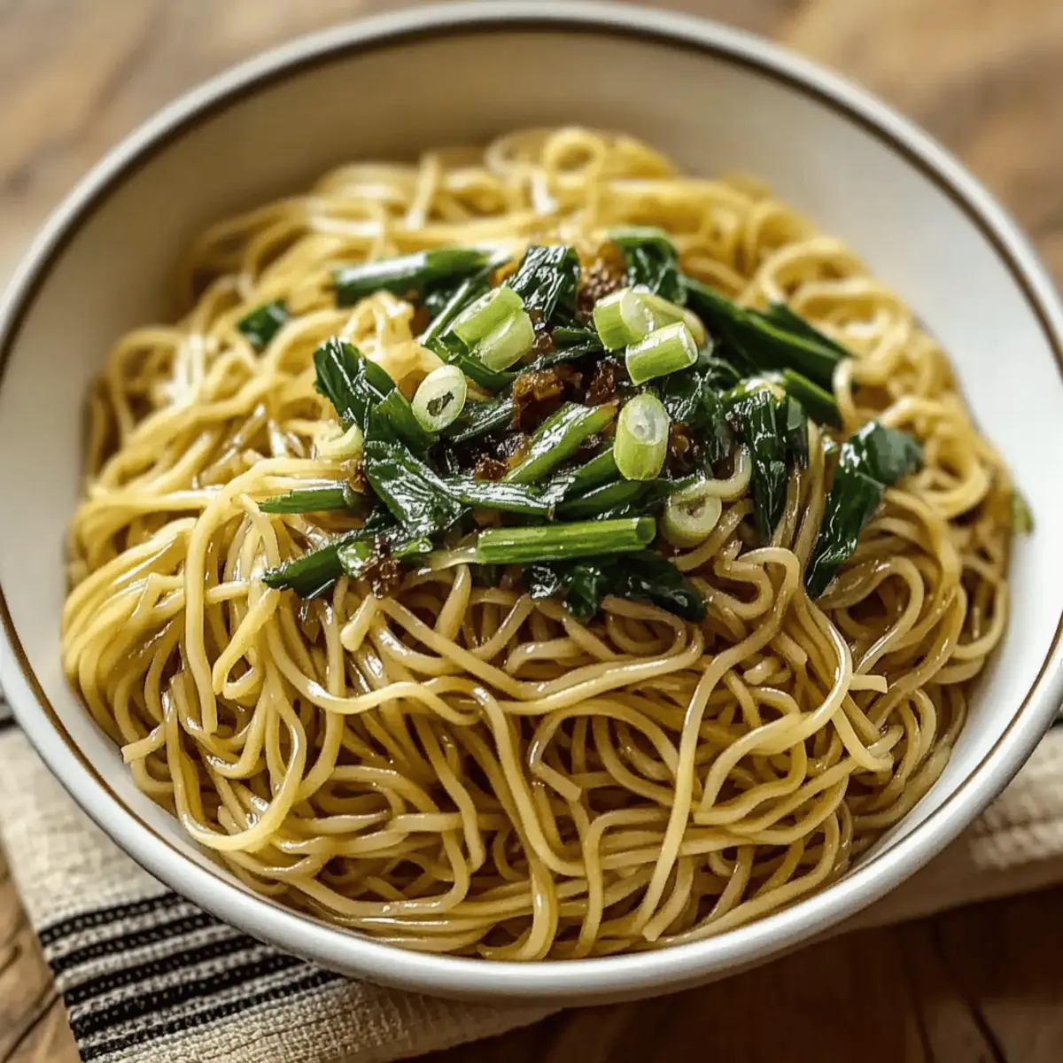 Savory Scallion Oil Noodles: Quick Comfort Food Delight