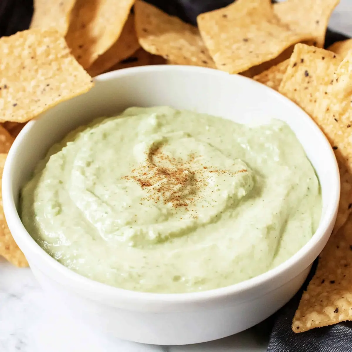 Creamy Green Avocado Dip: Your Quick Flavorful Party Hit